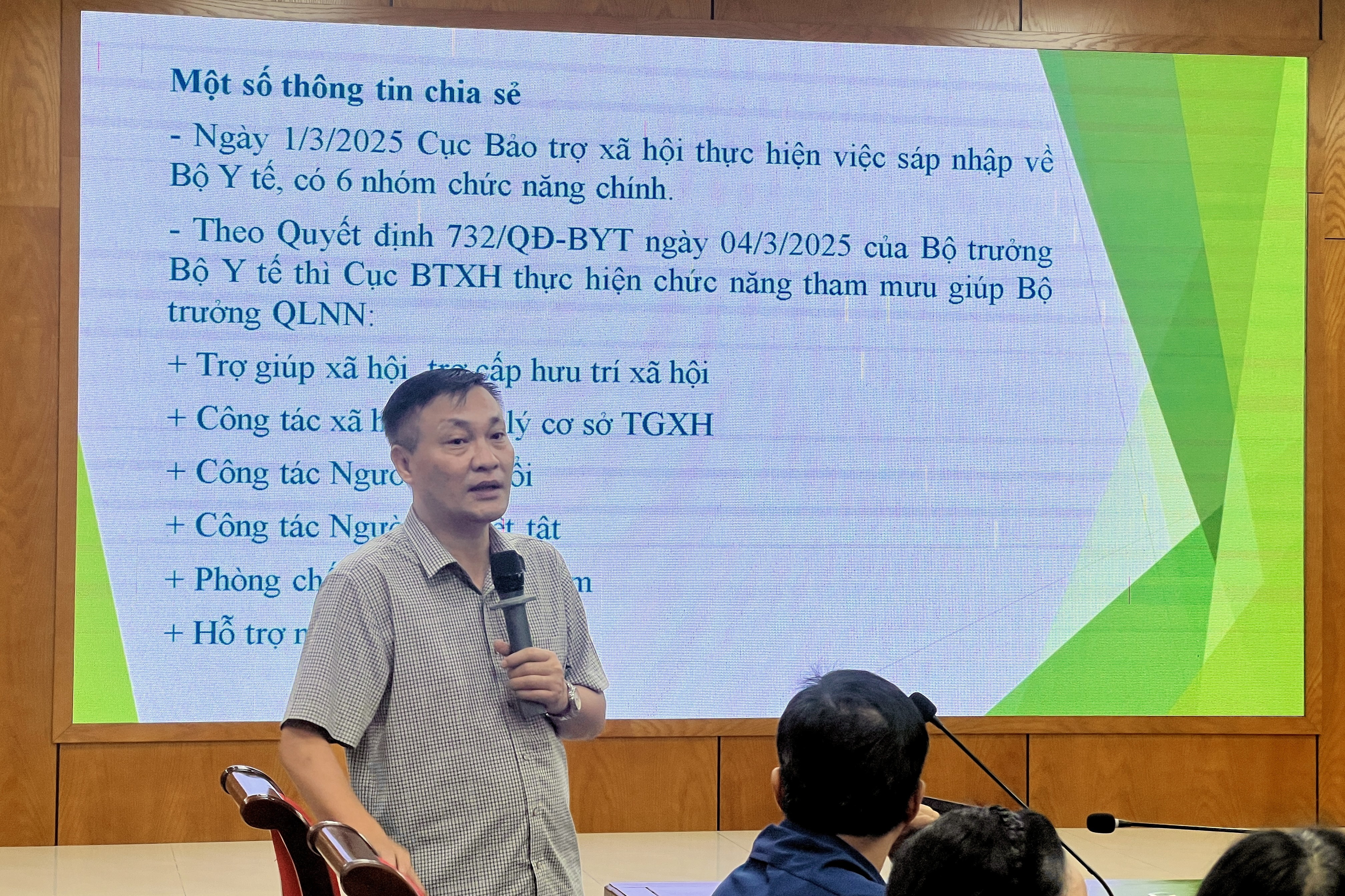 Để người cao tuổi trở thành nguồn lực phát triển Để người cao tuổi trở thành nguồn lực phát triển
