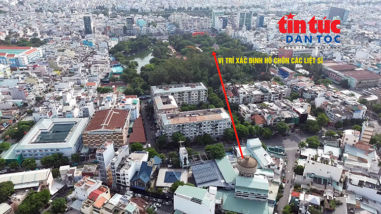 Phát hiện vị trí chôn tập thể liệt sĩ thứ hai tại Công viên Lê Thị Riêng Chú thích ảnh