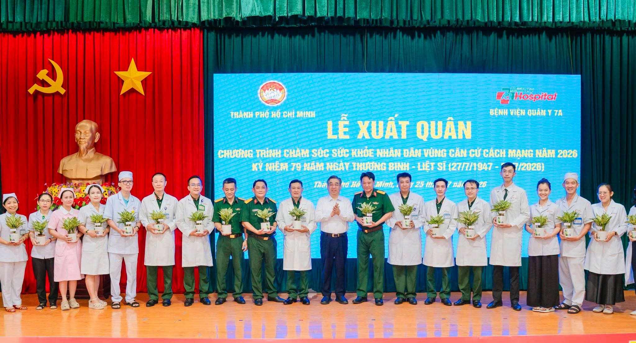 Khám sức khỏe miễn phí cho người dân vùng căn cứ cách mạng TP.HCM