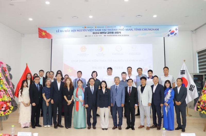 Ra mắt Hội Người Việt Nam tại thành phố Asan (Hàn Quốc)