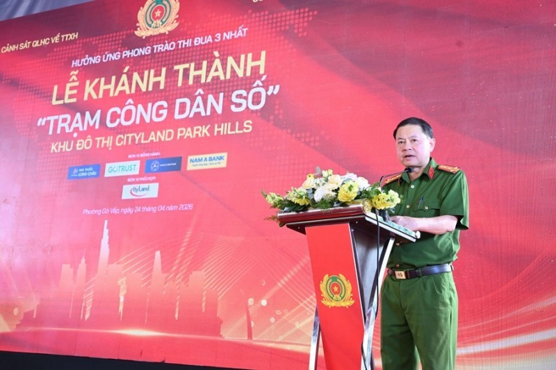 Tiện ích số đến gần hơn với cộng đồng qua Trạm Công dân số đầu tiên ở phố đi bộ Nguyễn Huệ