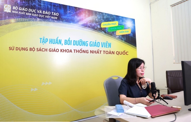 Nhà xuất bản Giáo dục Việt Nam hoàn thành chương trình tập huấn, bồi dưỡng sử dụng bộ sách giáo khoa thống nhất Nhà xuất bản Giáo dục Việt Nam hoàn thành chương trình tập huấn, bồi dưỡng sử dụng bộ sách giáo khoa thống nhất