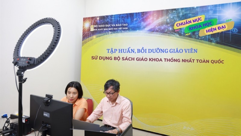 Nhà xuất bản Giáo dục Việt Nam hoàn thành chương trình tập huấn, bồi dưỡng sử dụng bộ sách giáo khoa thống nhất Nhà xuất bản Giáo dục Việt Nam hoàn thành chương trình tập huấn, bồi dưỡng sử dụng bộ sách giáo khoa thống nhất