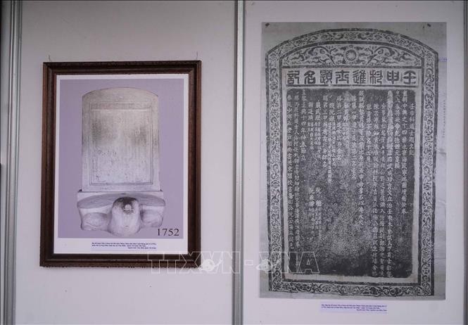 Triển lãm trưng bày hình ảnh bia và bản dập bia đề danh Tiến sĩ khoa thi Hội năm Nhâm Thân niên hiệu Cảnh Hưng thứ 13 (1752), khắc tên Lê Quý Đôn, hiện lưu tại Văn Miếu - Quốc Tử Giám (Hà Nội). Ảnh: Nguyễn Công Hải/TTXVN Triển lãm trưng bày hình ảnh bia và bản dập bia đề danh Tiến sĩ khoa thi Hội năm Nhâm Thân niên hiệu Cảnh Hưng thứ 13 (1752), khắc tên Lê Quý Đôn, hiện lưu tại Văn Miếu - Quốc Tử Giám (Hà Nội). Ảnh: Nguyễn Công Hải/TTXVN