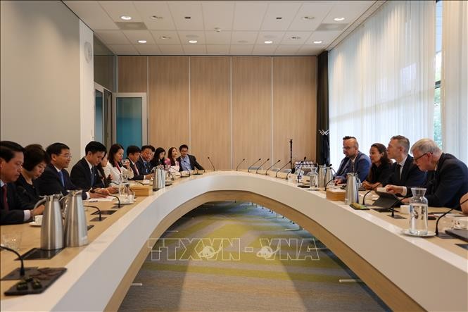 Việt Nam thúc đẩy hợp tác với Hà Lan về tài chính, chứng khoán và logistics Việt Nam thúc đẩy hợp tác với Hà Lan về tài chính, chứng khoán