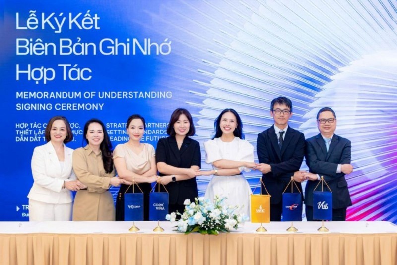 Đại diện VEC và các đối tác COEX, Chan Chao International, VEAS (Minh Vi), VCCorp trong lễ ký kết hợp tác chiến lược mới đây. Đại diện VEC và các đối tác COEX, Chan Chao International, VEAS (Minh Vi), VCCorp trong lễ ký kết hợp tác chiến lược mới đây.