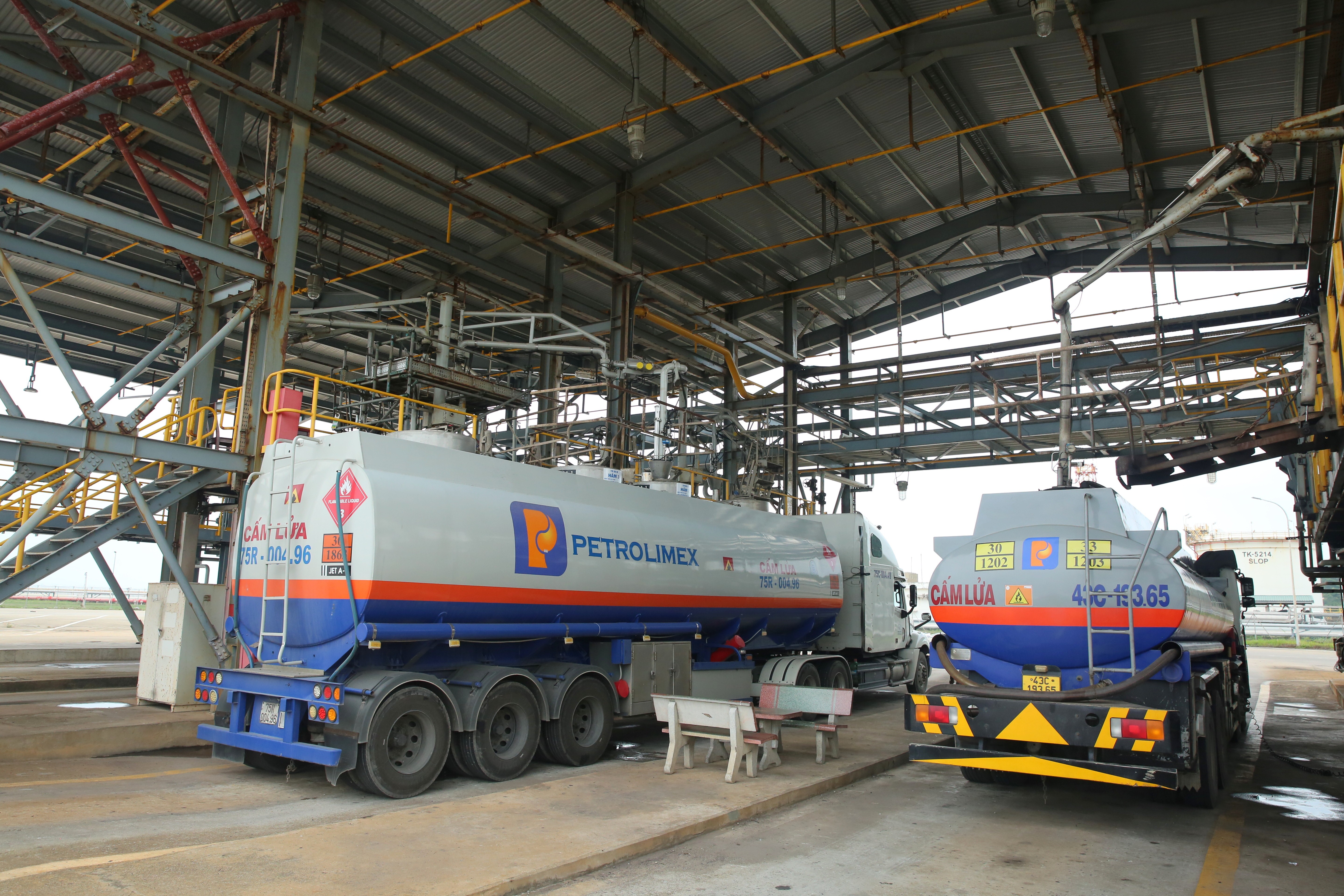 BSR xuất bán lô nhiên liệu Diesel sinh học B5 đầu tiên từ Nhà máy Lọc dầu Dung Quất BSR xuất bán lô nhiên liệu Diesel sinh học B5 đầu tiên từ Nhà máy Lọc dầu Dung Quất