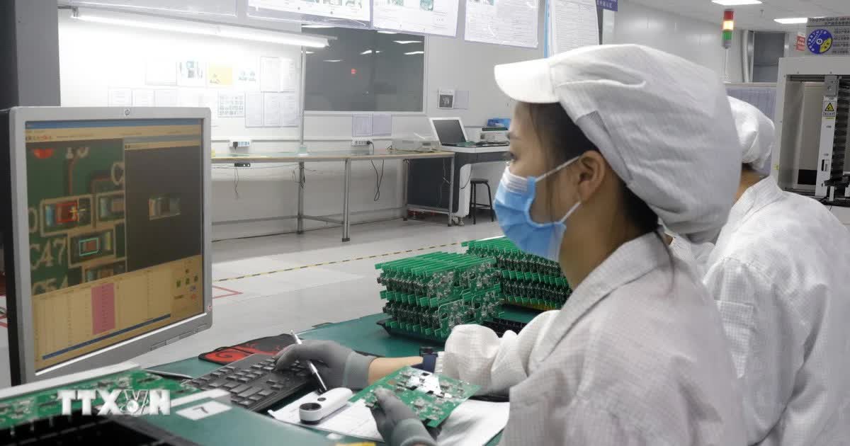 Chuyên gia Nhật Bản nói Việt Nam nên ưu tiên sản xuất và đóng gói chip bán dẫn Chuyên gia Nhật Bản nói Việt Nam nên ưu tiên sản xuất và đóng gói chip bán dẫn