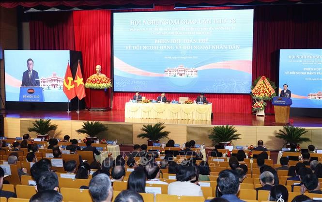 Phiên họp toàn thể về Đối ngoại Đảng và Đối ngoại nhân dân, trong khuôn khổ Hội nghị Ngoại giao lần thứ 33. Ảnh: Phương Hoa/TTXVN Phiên họp toàn thể về Đối ngoại Đảng và Đối ngoại nhân dân, trong khuôn khổ Hội nghị Ngoại giao lần thứ 33. Ảnh: Phương Hoa/TTXVN